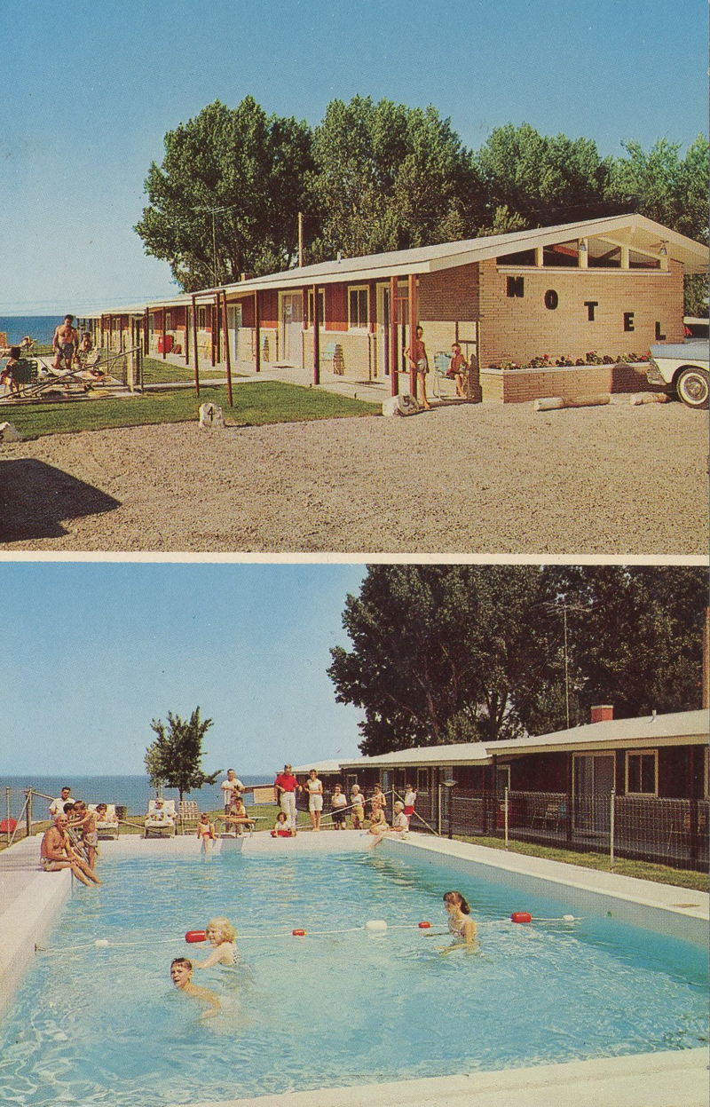 Beachcomber Motel & Apartments - Beachcomber Postcard (newer photo)